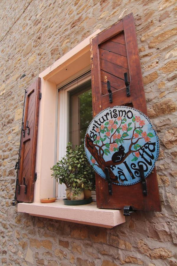 Agriturismo Ca' Isotta Castello di Serravalle ภายนอก รูปภาพ