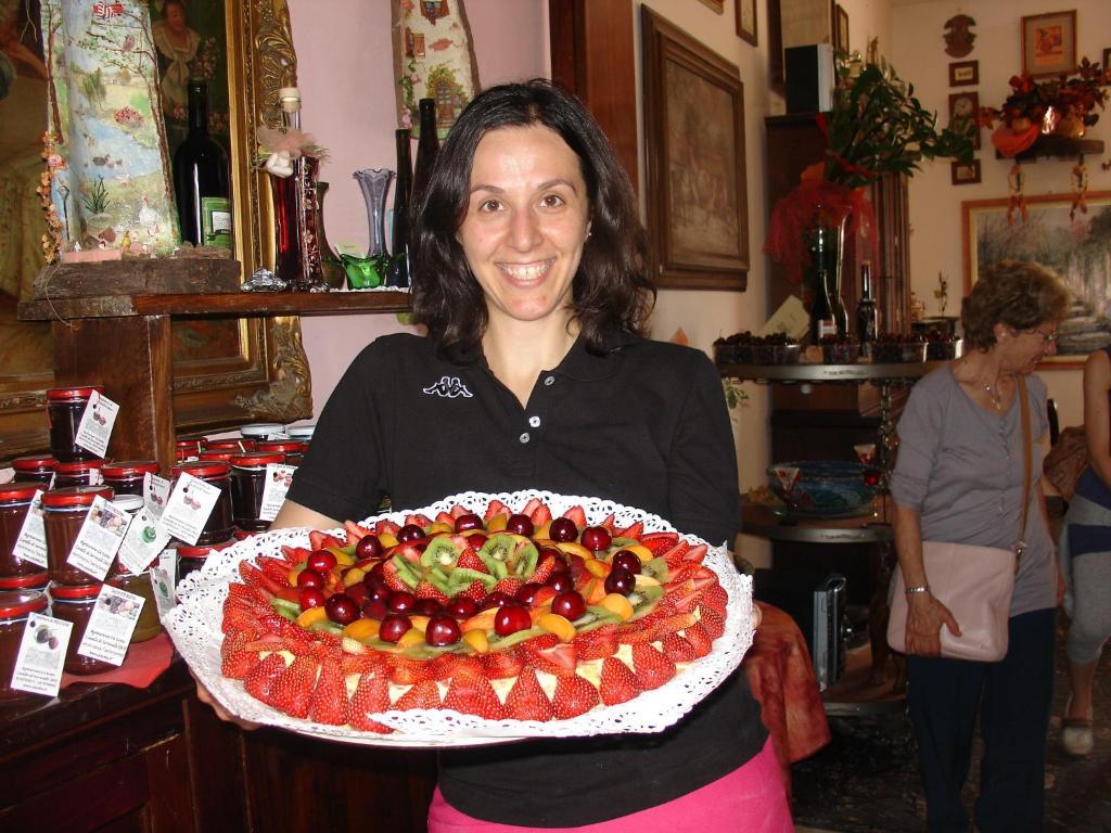 Agriturismo Ca' Isotta Castello di Serravalle ภายนอก รูปภาพ