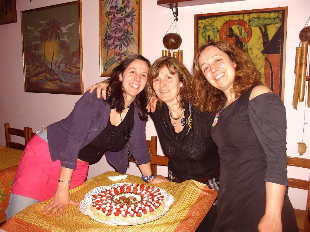 Agriturismo Ca' Isotta Castello di Serravalle ภายนอก รูปภาพ